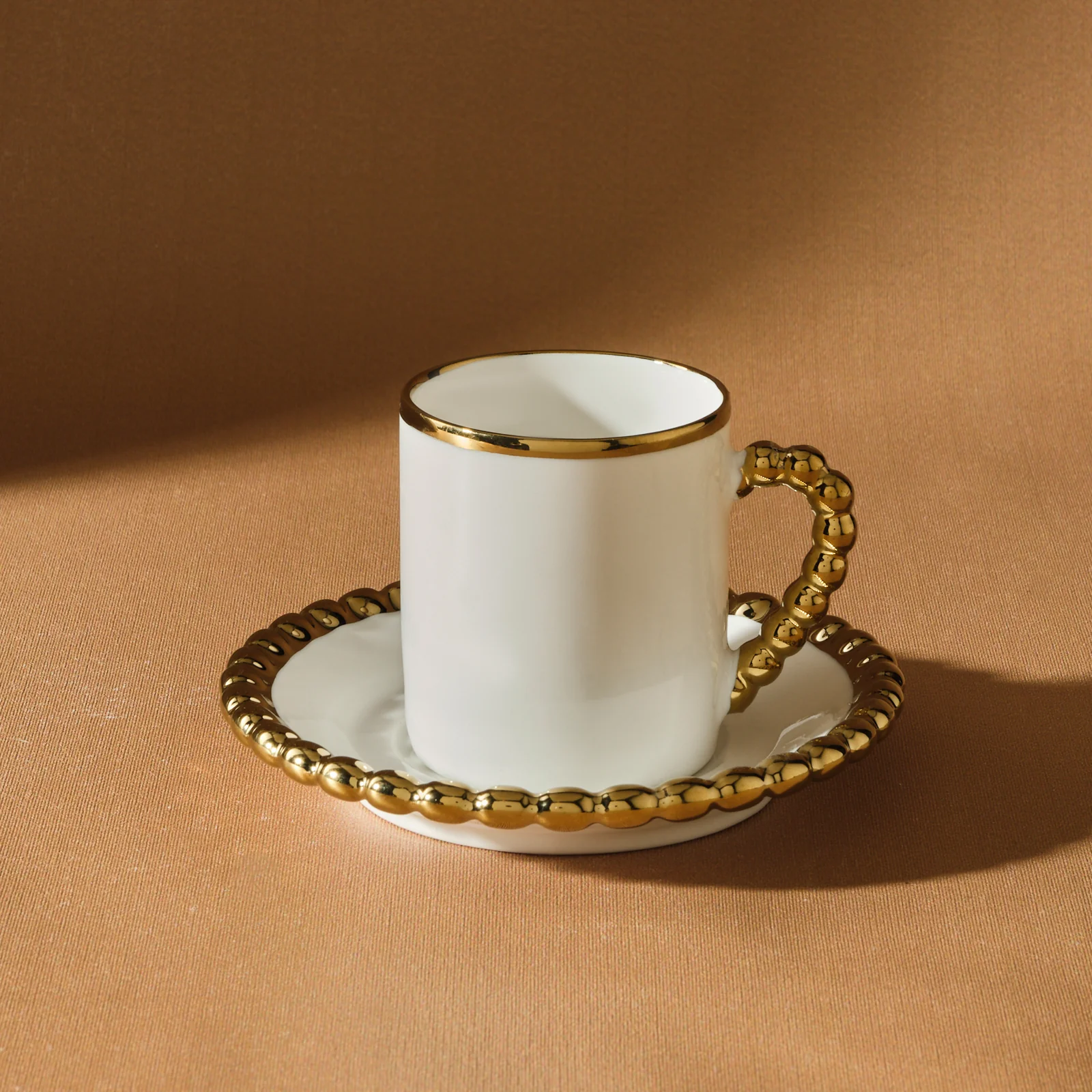 Karaca Boncuk 12-teiliges Bone China Espresso Türkisch-Kaffeetassen-Set für 6 Personen, 80 ml, Weiß Gold – Bild 2