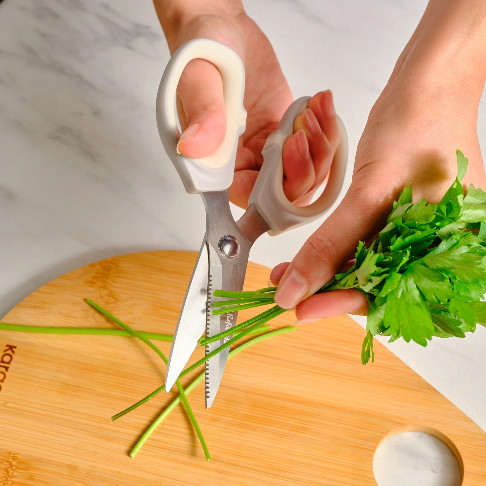 Karaca x Refika Gadgets Küchenschere – Bild 3