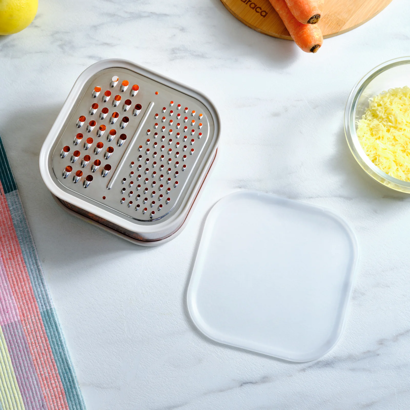Karaca x Refika Gadgets Aufbewahrungsdose mit Reibe – 500 ml – Bild 5