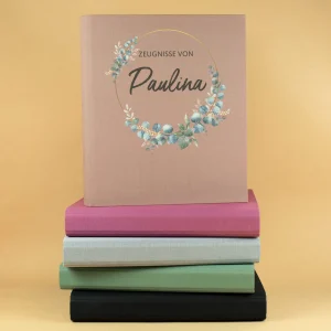 Zeugnismappe aus Leinen personalisiert mit Name und Eukalyptuskranz | Farbauswahl