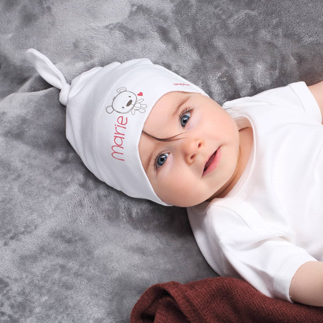 Babymütze in verschiedenen Farben mit Namensaufdruck – Bild 7